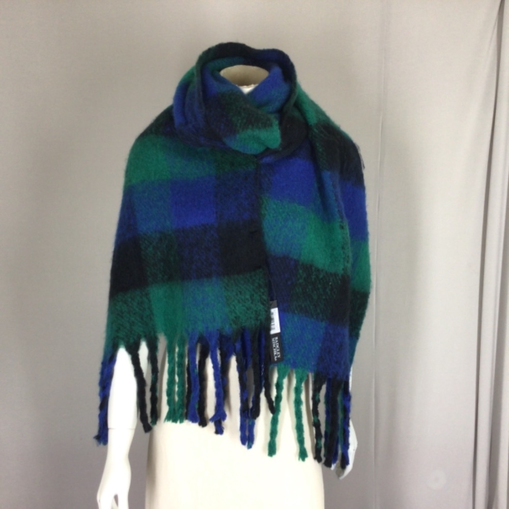 Badgley Mischka scarf new